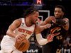 當 NBA 記者預測騎士隊 HC 在第四場對陣尼克斯隊的比賽中開火時,多諾萬米切爾的激烈擁抱時刻展開