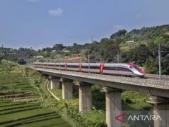 總統組成高速列車委員會,並任命 IPK 協調部長為主席。