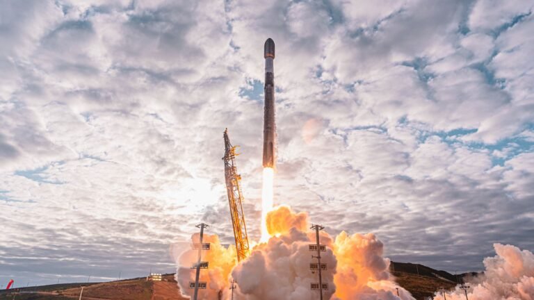 SpaceX 於 5 月 3 日早些時候將 45 顆衛星發射入軌：觀看直播