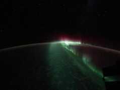 從 2026 年 5 月 15 日太空日照片來看,澳洲上空的極光看起來像科幻小說