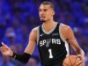 馬刺隊在第七場比賽中擊敗雷霆隊,進入 NBA 總決賽對陣尼克隊。