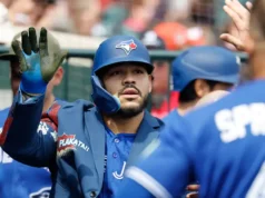 24 歲藍鳥隊球星在實現 MLB 夢想後透過情感訊息向已故父親的遺產致敬