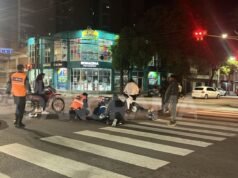 貝爾格拉諾和里瓦達維亞兩輛摩托車相撞,造成三人受傷