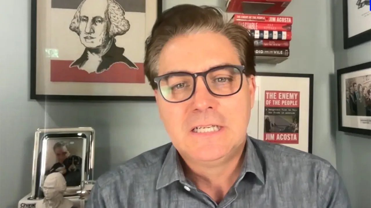 吉姆·阿科斯塔表示，CNN 的斯科特·詹寧斯在直播打架後應該被解僱