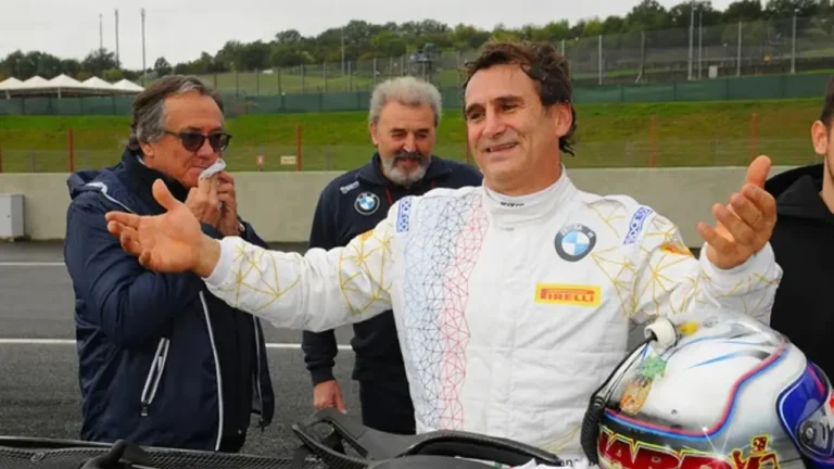 賽車運動的傳奇人物和進步的縮影亞歷克斯·扎納爾迪 (Alex Zanardi) 去世，享年 59 歲。