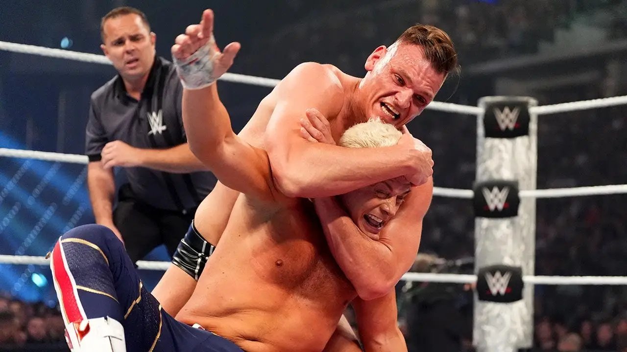 在義大利舉行的 WWE Clash 比賽中，科迪·羅茲 (Cody Rhodes) 在裁判錯過繩索斷裂後擊敗了岡瑟 (Gunther)。