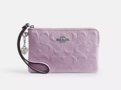 Coach Outlet 廣受歡迎的皮革腕帶有 23 種顏色