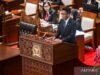朝鮮民主主義人民共和國委員會主席十一人樂觀地認為盧比匯率的穩定性將很快得到改善