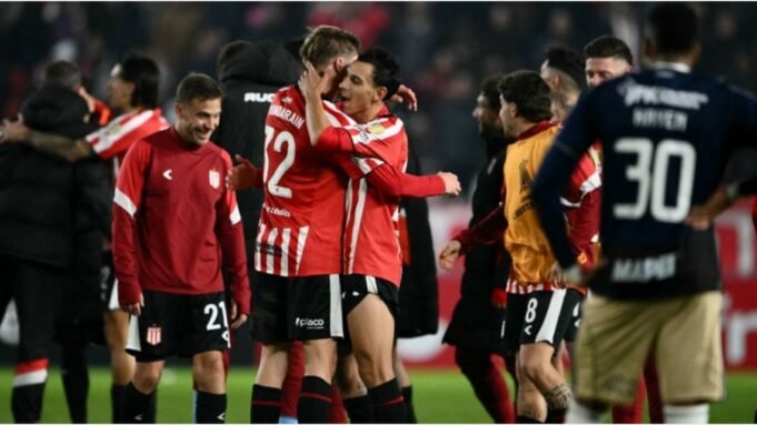 estudiantes-vs-dim-2247986.jpg