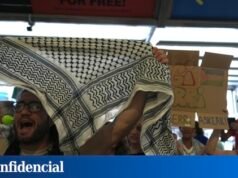 Global Sumud 船隊工人抵達畢爾巴鄂機場後舉行的活動