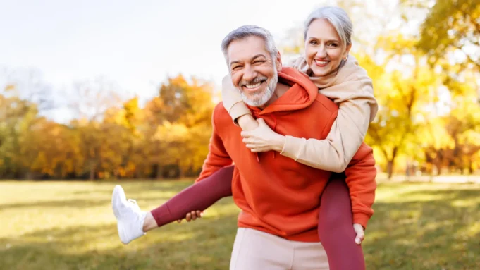 fit-happy-senior-couple-city-park.webp