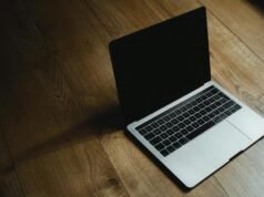 借助價值 30 美元的 Microsoft Office 許可證,整個夏天及以後都能保持高效工作