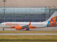 印度航空快捷波音 737 飛機起飛時撞上跑道燈後迫降