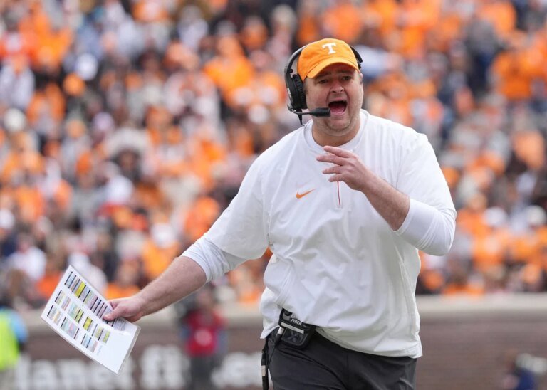 喬什·赫佩爾 (Josh Heupel) 獲得查茲·科爾曼 (Chaz Coleman) 的最新更新，因為田納西州的未來充滿不確定性