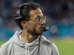 對邁克麥克丹尼爾在被海豚隊解僱後加入 NFL 加速器計劃的憤怒