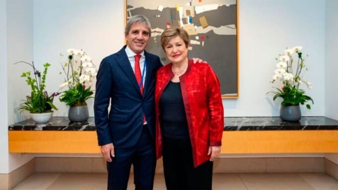 luis-caputo-fmi-549350-211750.jpg