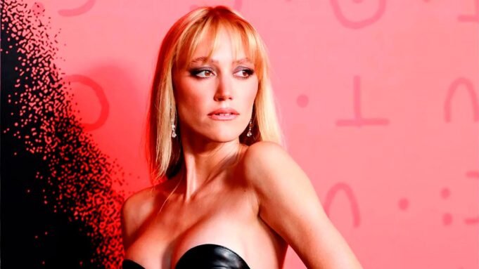 maika-monroe-544811-144533.jpg