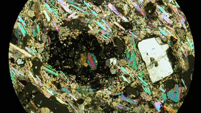 mapping-rocks-with-rare-earth-element-potential.webp