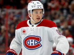 加拿大人隊的奧利弗·卡帕寧 (Oliver Kapanen) 替換喬·維萊諾 (Joe Veleno) 參加第七場對陣軍刀隊的比賽
