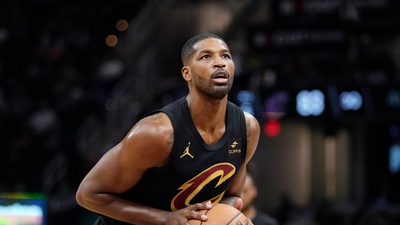 加拿大人特里斯坦湯普森在效力 NBA 14 個賽季後確認退役