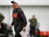 托德蒙肯 (Todd Monken) 表示布朗隊的四分衛對 OTA 進行了“令人尷尬”的攔截