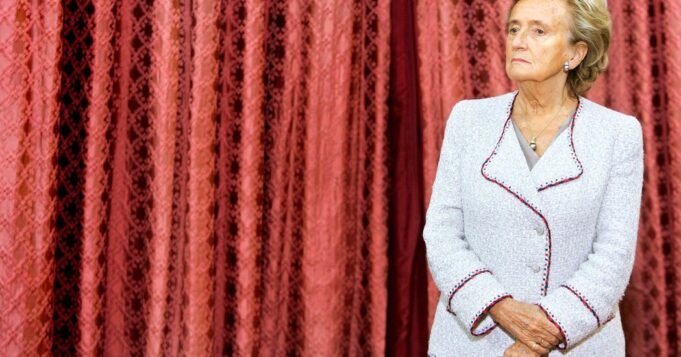06chirac-bernadette-03-vmpj-facebookJumbo.jpg