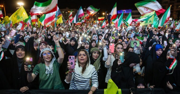 08int-iran-nationalism-02-gwhq-facebookJumbo.jpg
