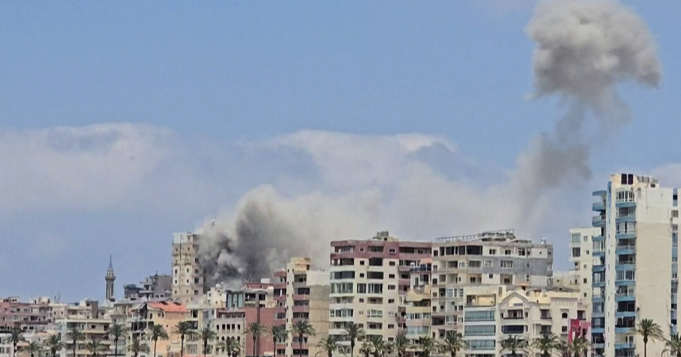 09vid-tyre-strike-HORIZONTAL_1331-facebookJumbo.png
