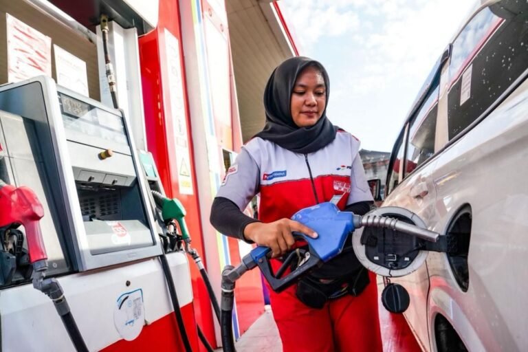 Pertamina 在購買收據上解釋了 Pertamax-Pertalite 的價格差異