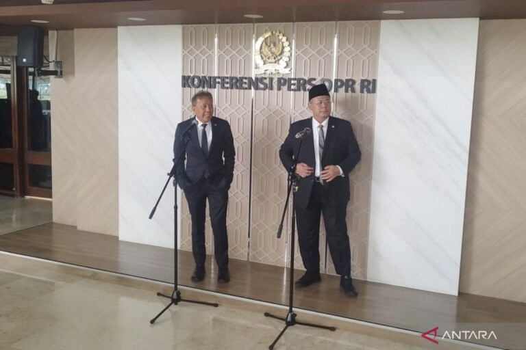 DPR要求財政部-BI鞏固貨幣和財政整頓，以克服盧比貶值的問題