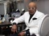 因創作流行迪士尼歌曲而聞名的 R&B 傳奇人物貝博·布萊森 (Bebo Bryson) 在 75 歲時中風。