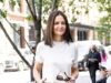 47 歲的凱蒂霍姆斯 (Katie Holmes) 與好友梅格瑞恩 (Meg Ryan) 和朱迪福斯特 (Jodie Foster) 一起出席香奈兒 (Chanel) 活動,展示了一張沒有皺紋的臉…周圍有關於整容手術的竊竊私語
