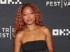 據傳 Keke Palmer 和 Hot Ones 主持人 Shaun Evans 在驚喜接吻後開始約會
