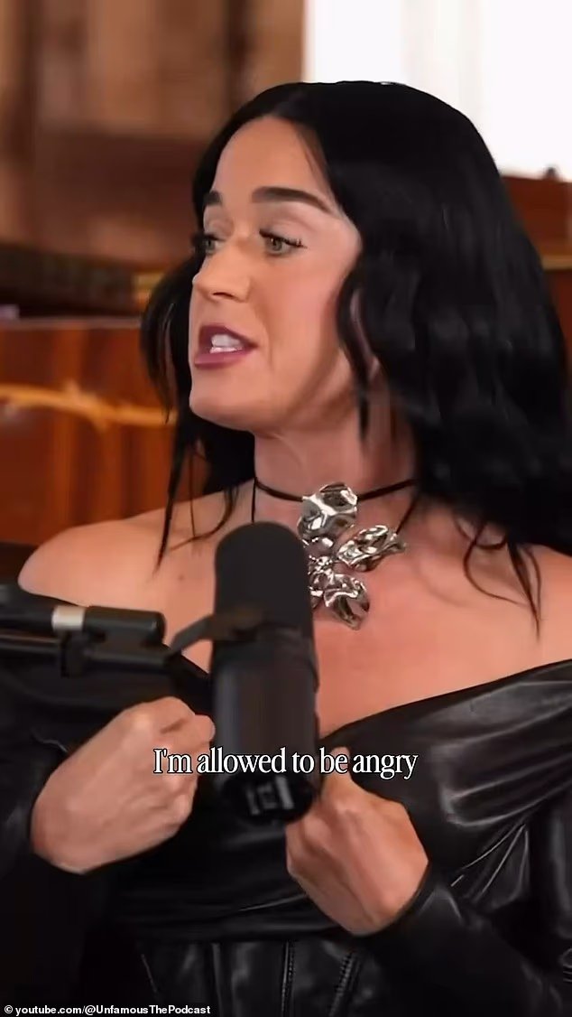 凱蒂佩芮 (Katy Perry) 打破沉默，談論奧蘭多布魯姆 (Orlando Bloom) 分手和專輯失敗後的“艱難”一年：“我可以生氣”