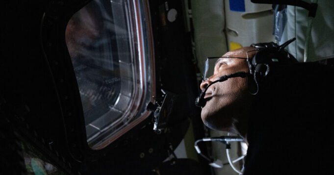 10HS-ARTEMIS-MISSION-PHOTOS-flybycrew-02-tjhk-facebookJumbo.jpg