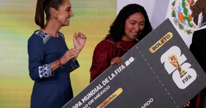 11int-worldcup-mexico-sheinbaum-vkcb-facebookJumbo.jpg