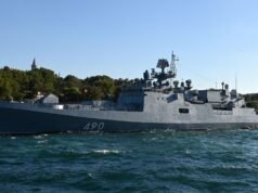俄羅斯海軍艦艇被指控向英國遊艇鳴槍示警