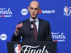 一名球迷在總決賽第一場衝進球場後被NBA終身禁賽