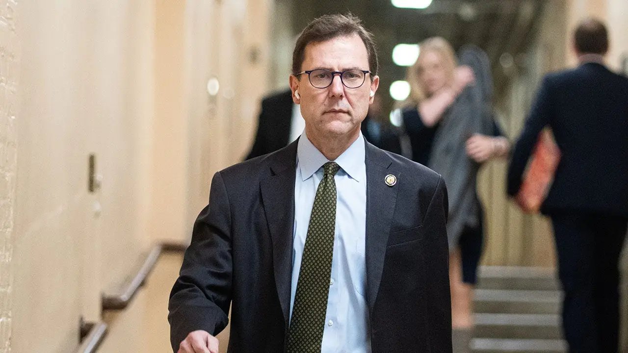 眾議員小湯姆·基恩 (Tom Kean Jr.) 準備在失業 100 天後返回國會山莊。