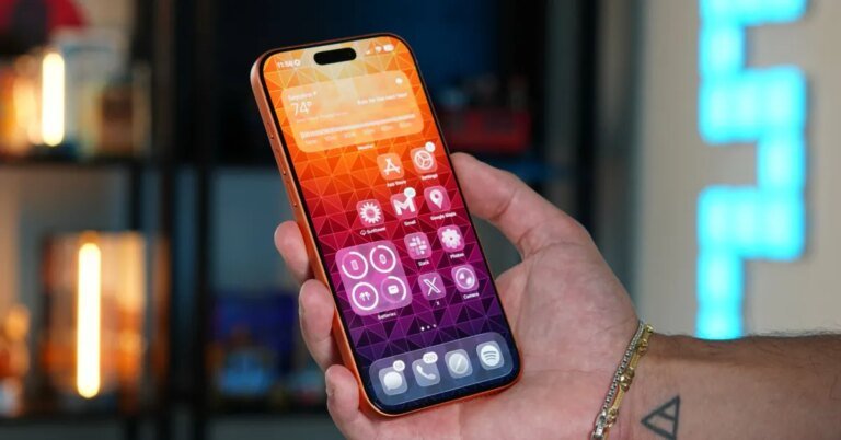 這位領導者展示了明年的 iPhone 系列，其中將包括六款新機型
