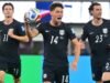 格雷格·伯哈爾特 (Greg Berhalter) 在兒子塞巴斯蒂安 (Sebastian) 世界盃進球後落淚