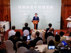 台灣總統表示相信川普會批准軍售