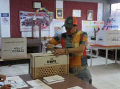 投票所關閉,秘魯第二輪總統大選開始計票