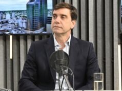 豪爾赫·穆克迪斯 (Jorge Mukdise) 警告說,要達到法定人數來處理曼努埃爾·阿多尼 (Manuel Adorni) 的情況將非常困難
