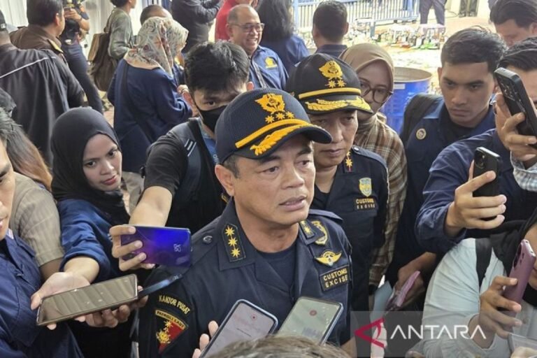 截至5月，海關共進行打擊非法物品流通行動11,542次