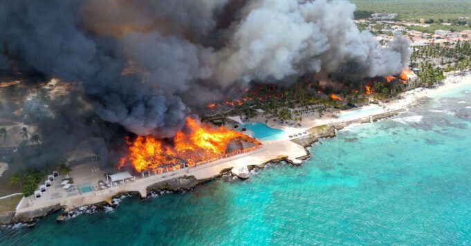 20int-dominican-republic-fire-gtwb-facebookJumbo.jpg