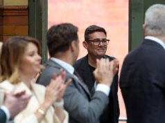 英國可能的下一任首相安迪·伯納姆承諾將權力從倫敦轉移