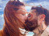 這是馬特奧·巴雷拉 (Mateo Varela) 向諾瑪·內維亞 (Norma Nevea) 的浪漫求婚 – Publimetro Columbia