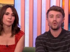 BBC The One Show 主持人向兩位“悲傷”去世的明星致敬。