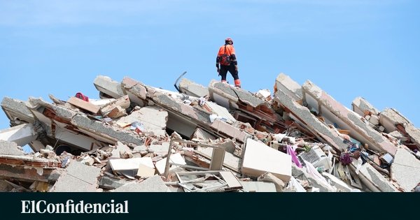 廢墟下的死亡氣味揭示了地震「德爾西管理」的首次失敗：數字